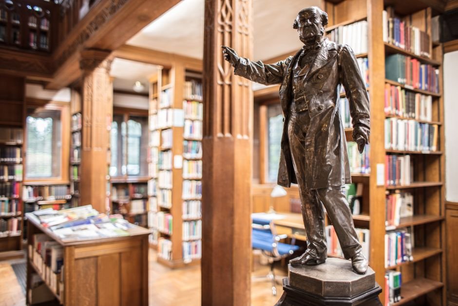 library reading room
